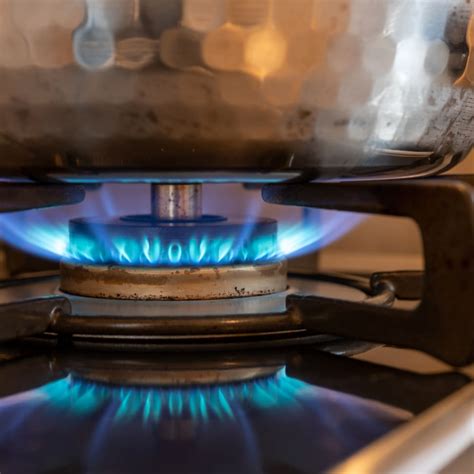 does gas from a stove rise